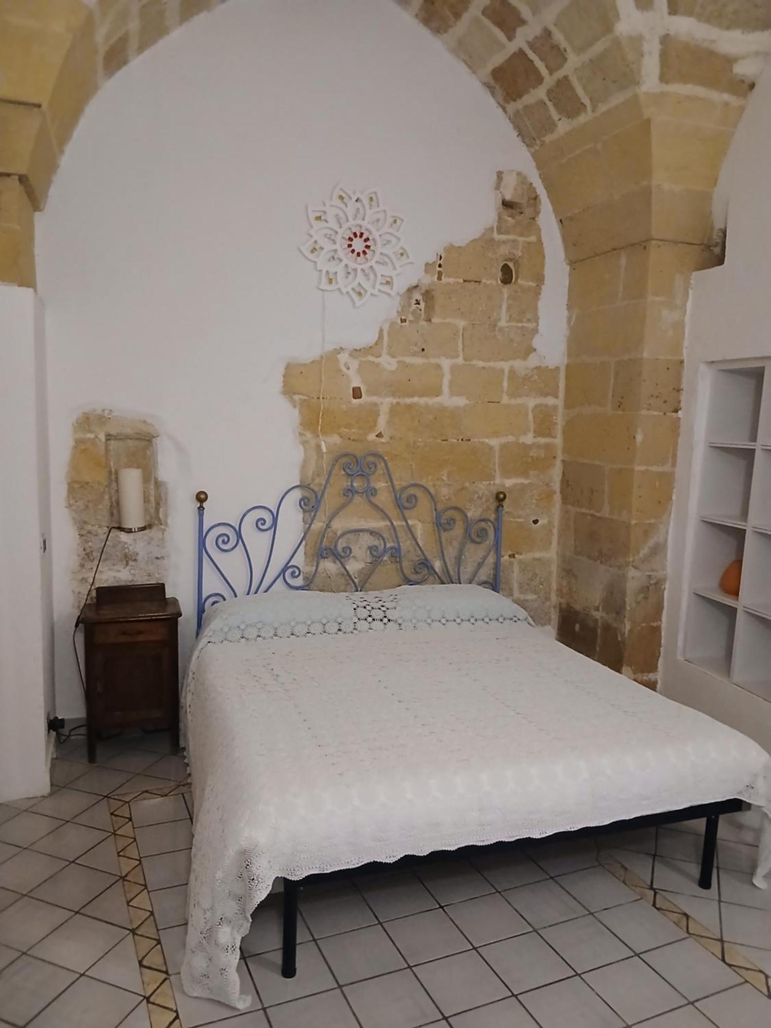 Vico Del Sole B&B Lecce Bagian luar foto